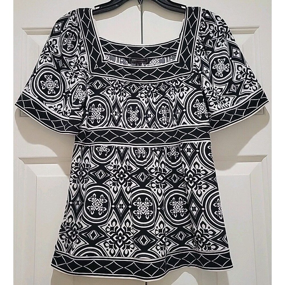 BCBGMaxAzria Black White Medallion Print Square Neck Blouse XSM